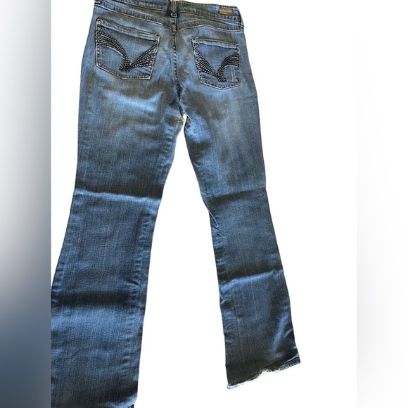 Refuge 7R blue jeans, flare leg, button and zipper fly, low rise - Picture 6 of 9